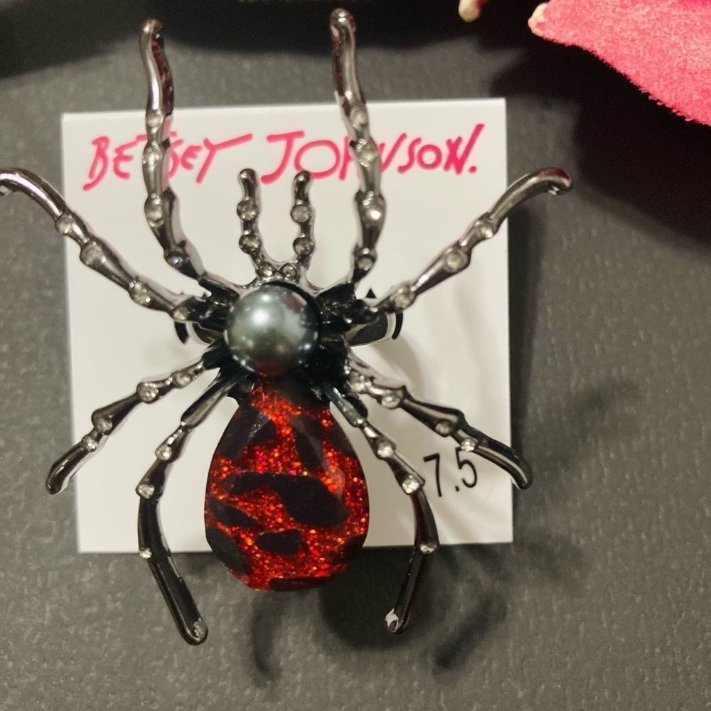 NWT BETSEY JOHNSON SPIDER HALLOWEEN RING - Picture 2 of 8